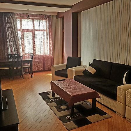 Apartment On Mirqasimov St.29 Baky Esterno foto