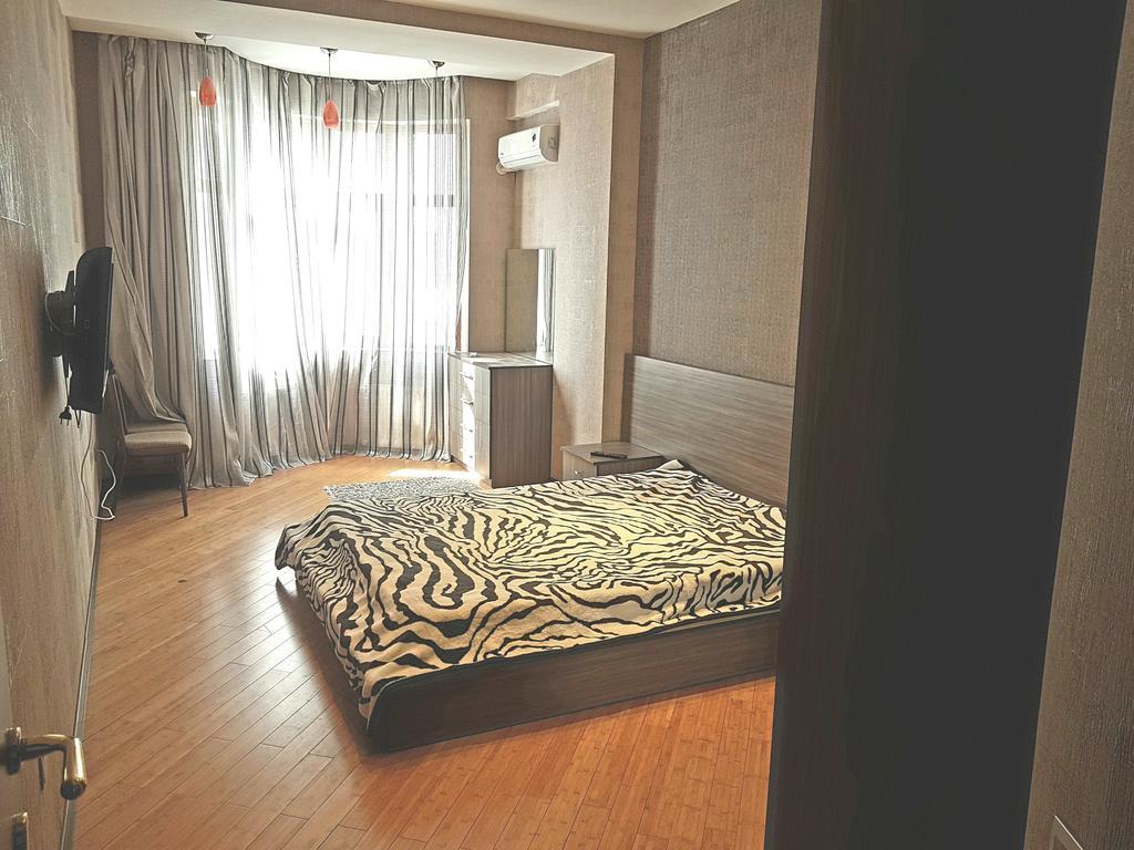 Apartment On Mirqasimov St.29 Baky Esterno foto