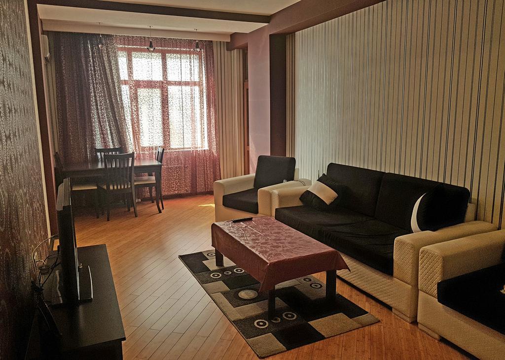 Apartment On Mirqasimov St.29 Baky Esterno foto